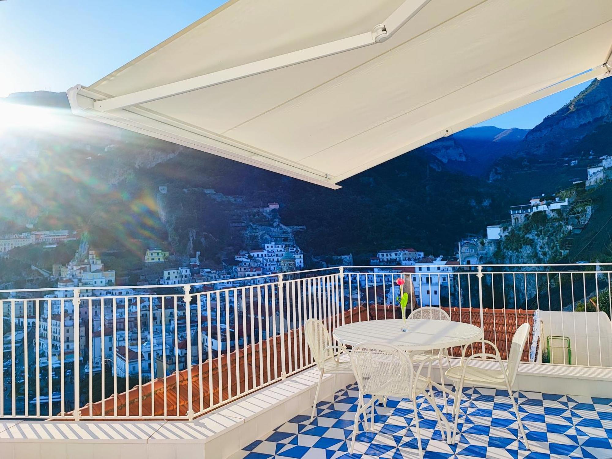 Amalfully Boutique - A Seaview Gem Amalfi